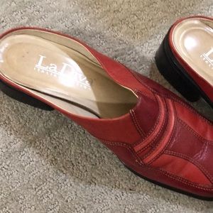Great red shoes mules Italian leather